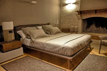 Country Villa Retreat with Pool in Pićan