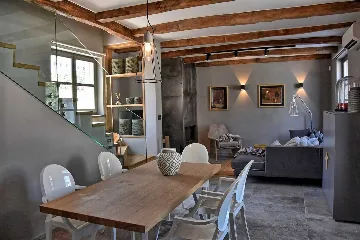 Country Villa Retreat with Pool in Pićan