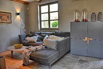 Country Villa Retreat with Pool in Pićan