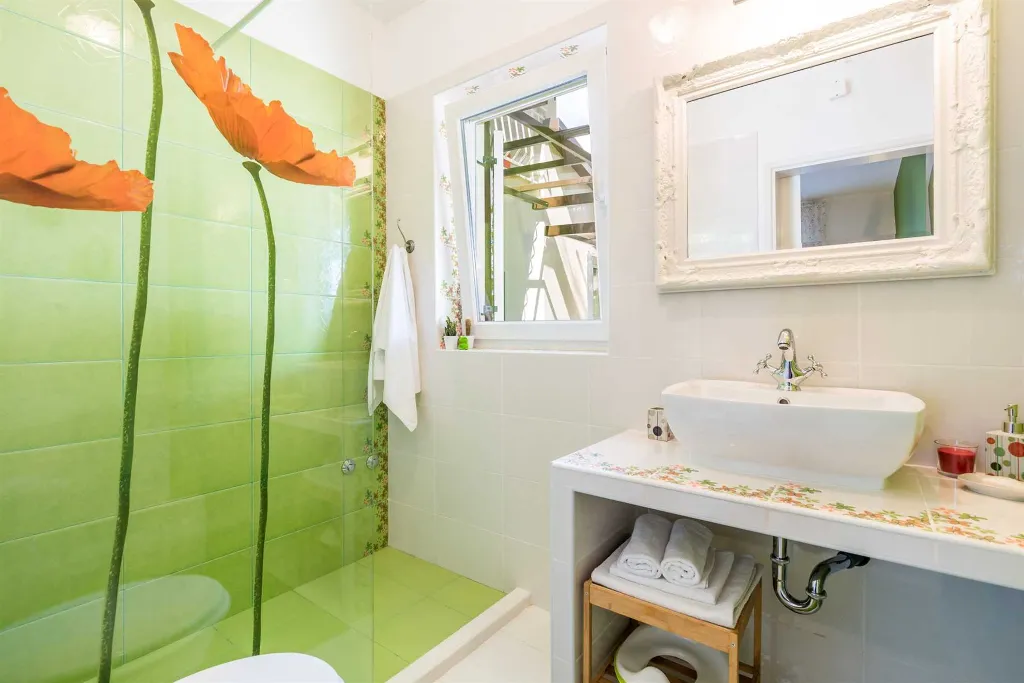Spacious Villa Retreat with Pool in Višnjan