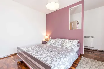 Spacious Villa Retreat with Pool in Višnjan