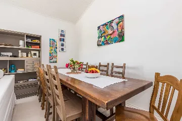 Spacious Villa Retreat with Pool in Višnjan