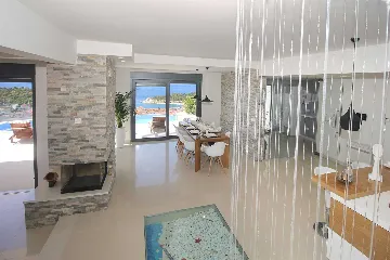 Contemporary Villa with Infinity Pool in Makarska