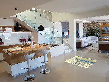 Contemporary Villa with Infinity Pool in Makarska