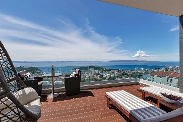 Contemporary Villa with Infinity Pool in Makarska