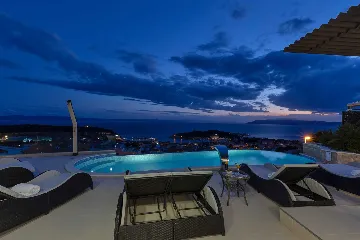 Contemporary Villa with Infinity Pool in Makarska