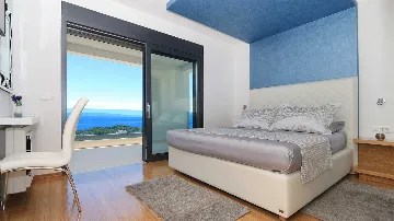 Spacious Seven-Bedroom Villa with Pools in Makarska