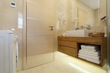 Spacious Seven-Bedroom Villa with Pools in Makarska