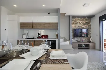 Spacious Seven-Bedroom Villa with Pools in Makarska