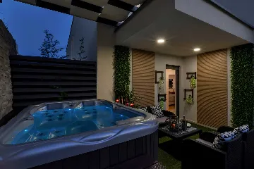 Spacious Seven-Bedroom Villa with Pools in Makarska