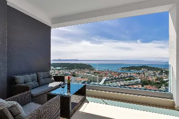 Spacious Seven-Bedroom Villa with Pools in Makarska