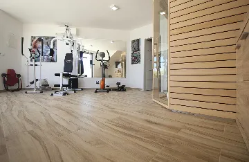 Spacious Seven-Bedroom Villa with Pools in Makarska