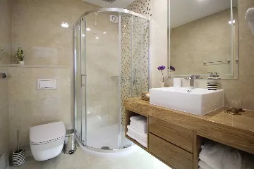 Spacious Seven-Bedroom Villa with Pools in Makarska