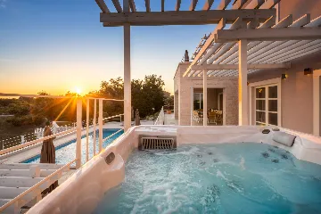 Modern 5-Bedroom Villa with Pool in Režanci