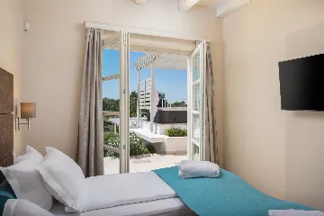 Modern 5-Bedroom Villa with Pool in Režanci