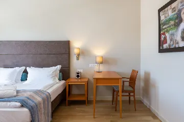 Modern 5-Bedroom Villa with Pool in Režanci