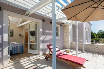 Modern 5-Bedroom Villa with Pool in Režanci