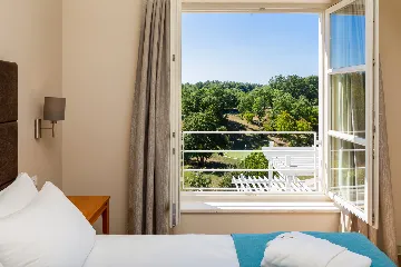 Modern 5-Bedroom Villa with Pool in Režanci