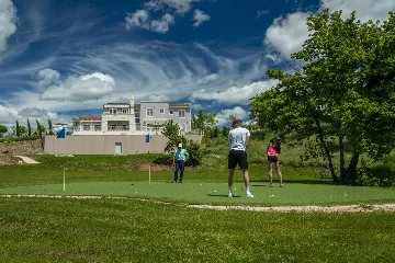 Modern 5-Bedroom Villa with Pool in Režanci