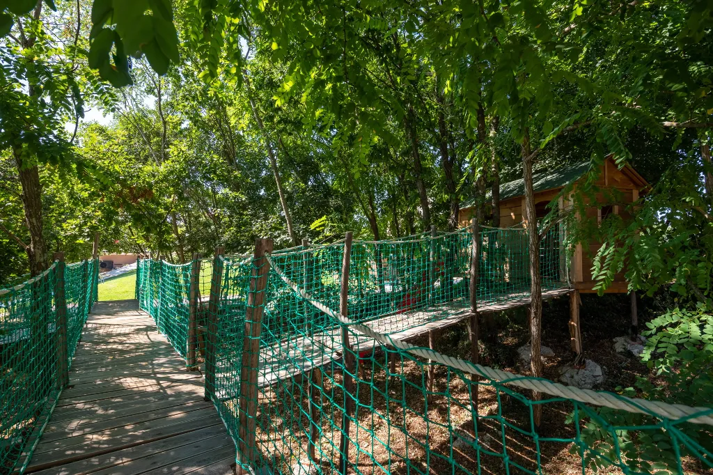 Modern 5-Bedroom Villa with Pool in Režanci