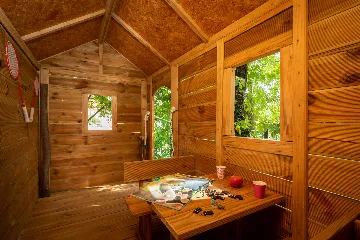 Modern 5-Bedroom Villa with Pool in Režanci