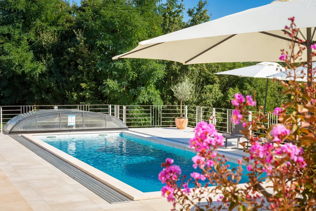 Modern Five-Bedroom Villa Retreat in Režanci