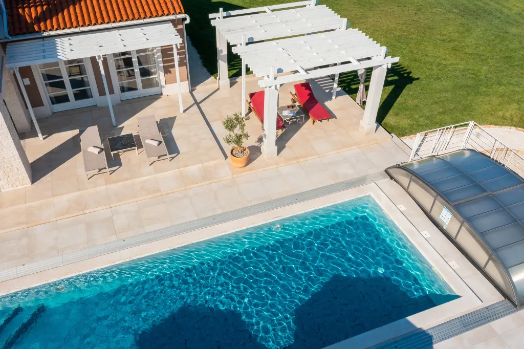 Modern Five-Bedroom Villa Retreat in Režanci