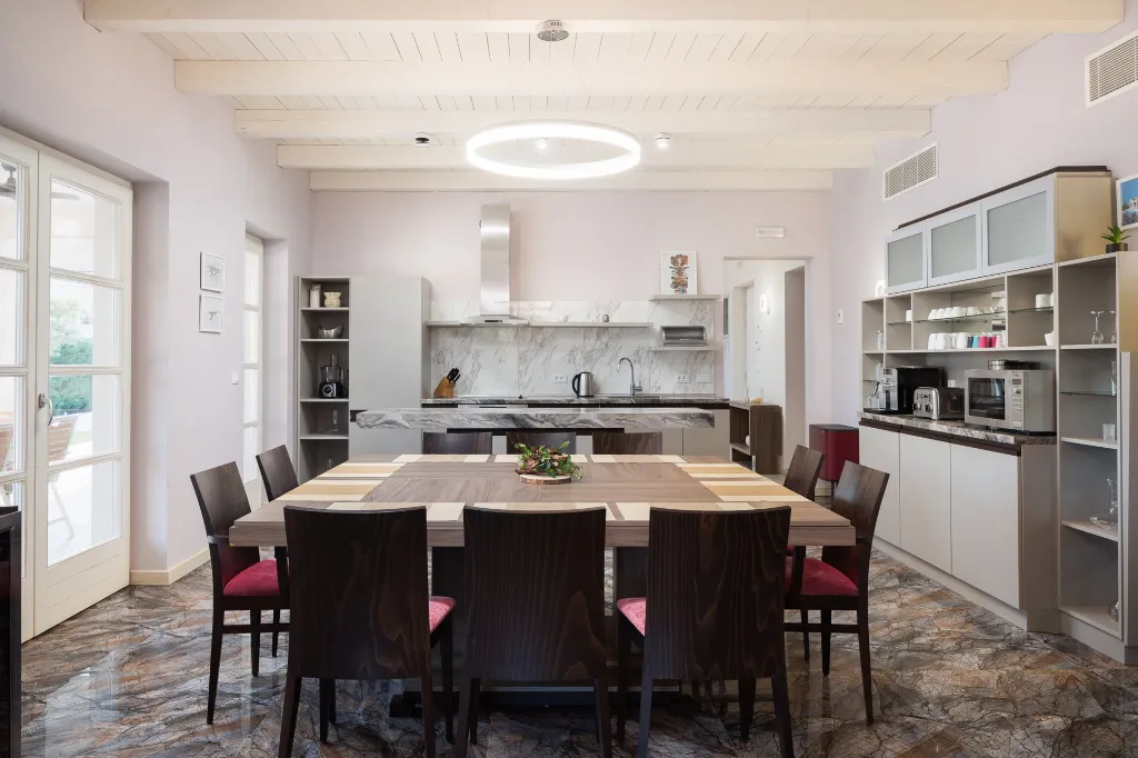 Modern Five-Bedroom Villa Retreat in Režanci