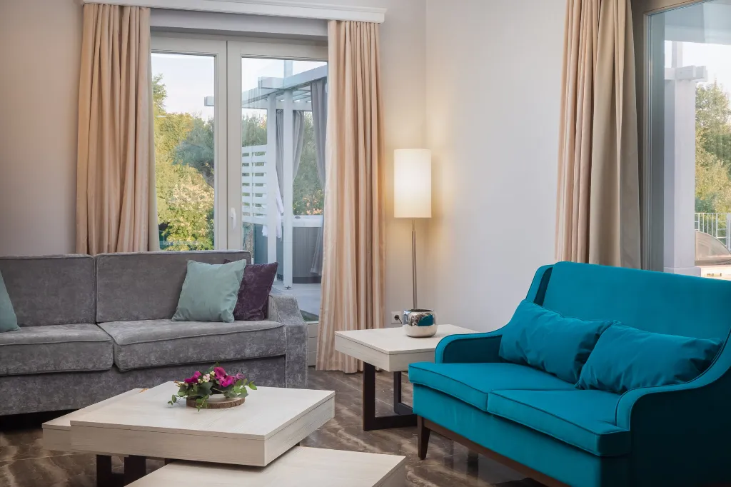 Modern Villa with Heated Pool in Režanci
