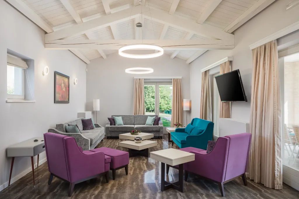 Modern Villa with Heated Pool in Režanci