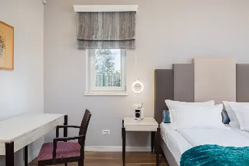 Modern Villa with Heated Pool in Režanci