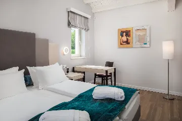 Modern Villa with Heated Pool in Režanci