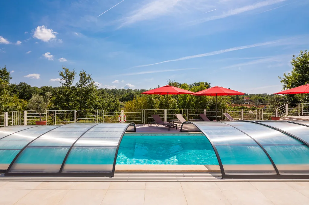 Modern Villa with Heated Pool in Režanci
