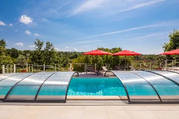 Modern Villa with Heated Pool in Režanci