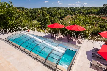 Modern Villa with Heated Pool in Režanci