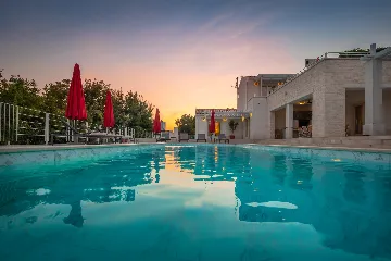 Modern Villa with Heated Pool in Režanci