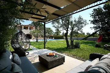 Family Villa with Pool, Tennis & Spa near Krnica