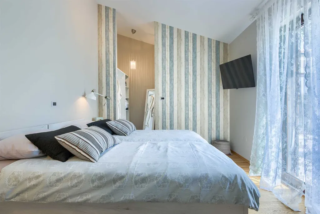 Family Villa with Pool, Tennis & Spa near Krnica