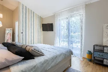 Family Villa with Pool, Tennis & Spa near Krnica