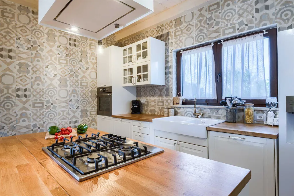 Family Villa with Pool, Tennis & Spa near Krnica