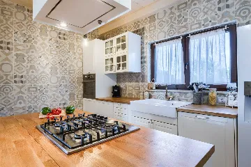 Family Villa with Pool, Tennis & Spa near Krnica