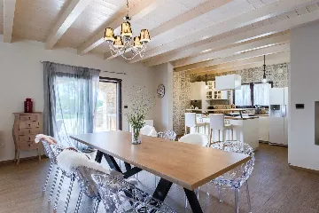 Family Villa with Pool, Tennis & Spa near Krnica