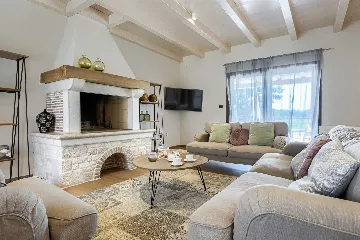 Family Villa with Pool, Tennis & Spa near Krnica