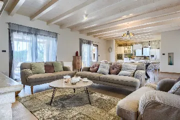 Family Villa with Pool, Tennis & Spa near Krnica