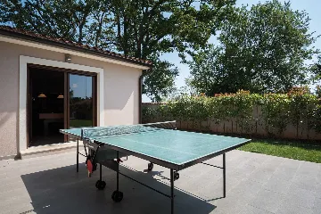 Family Villa with Pool, Tennis & Spa near Krnica