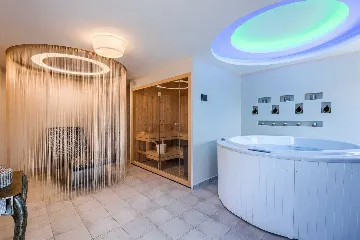 Family Villa with Pool, Tennis & Spa near Krnica