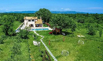 Family Villa with Pool, Tennis & Spa near Krnica