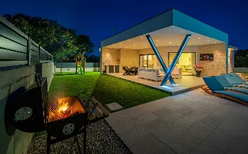 Family Villa with Heated Pool in Krnica