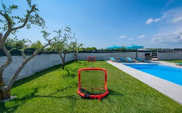 Family Villa with Heated Pool in Krnica