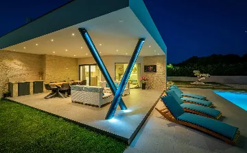 Family Villa with Heated Pool in Krnica